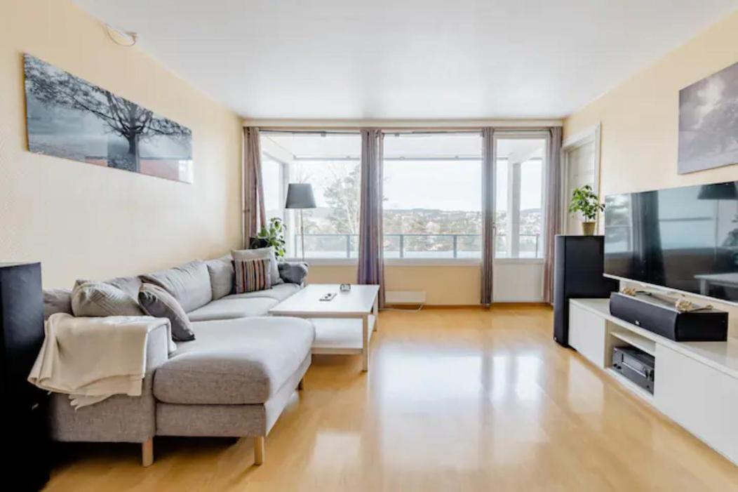 Campingplatz Calm And Tidy In Apartment, 14min Train Ride To Center *
