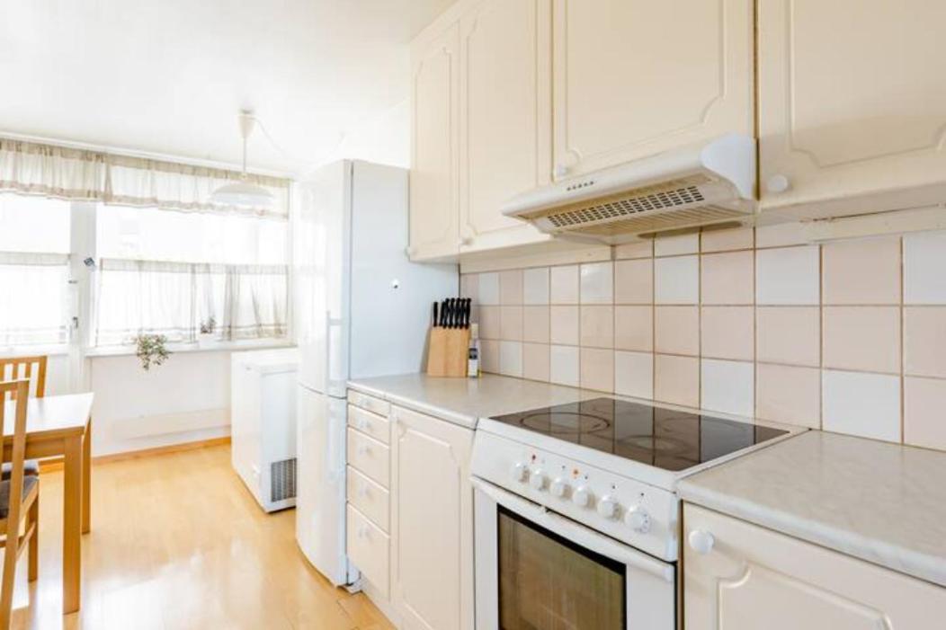Campingplads Calm And Tidy In Apartment, 14min Train Ride To Center